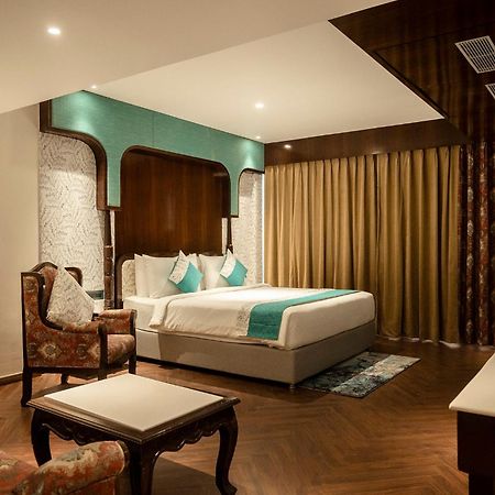 Hotel Lake View Baharampur Extérieur photo