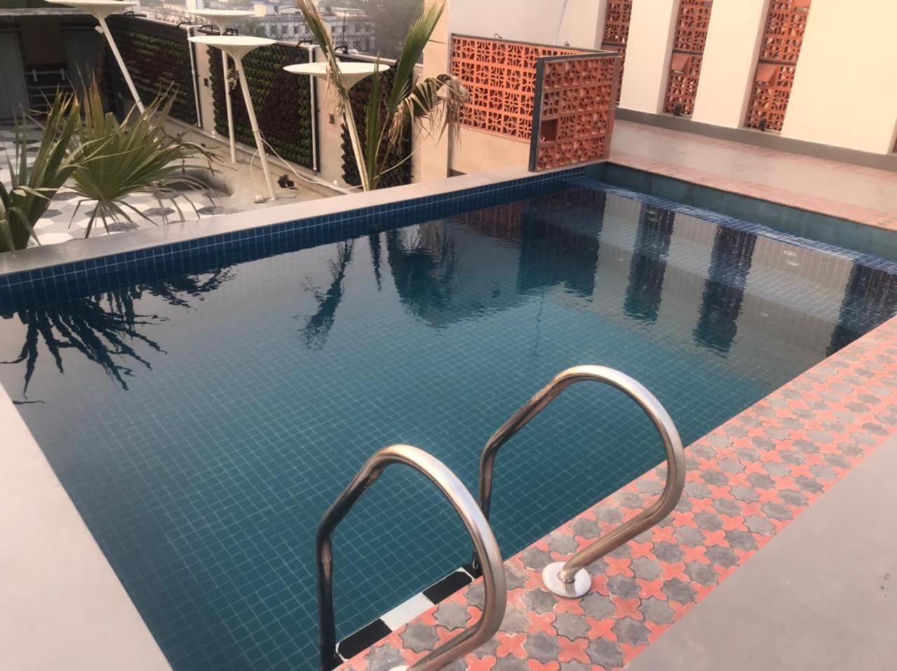Hotel Lake View Baharampur Extérieur photo