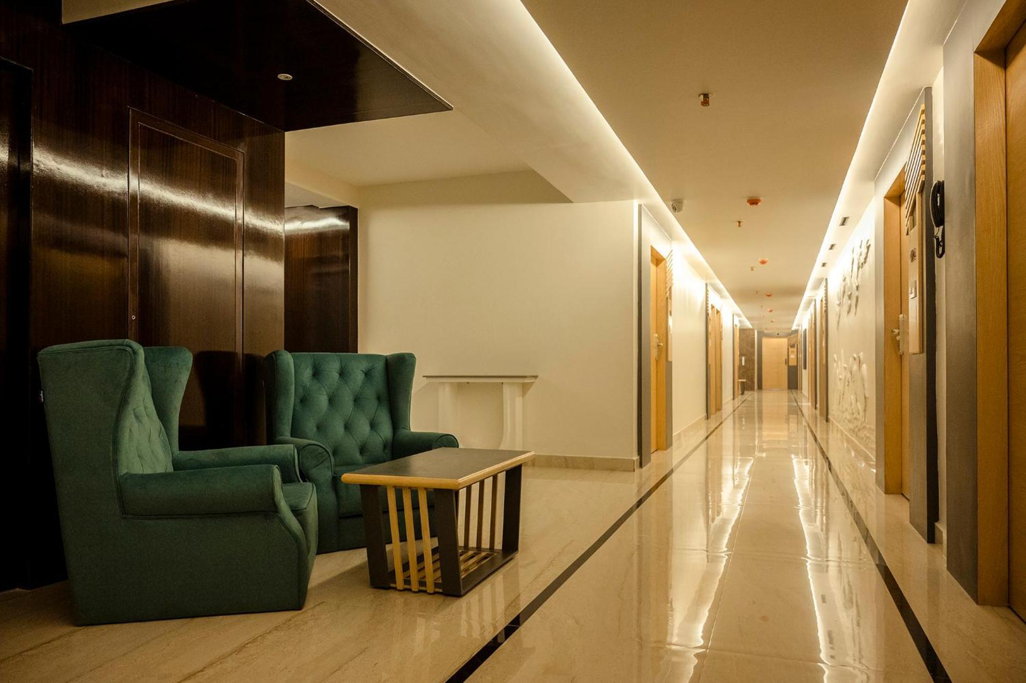Hotel Lake View Baharampur Extérieur photo