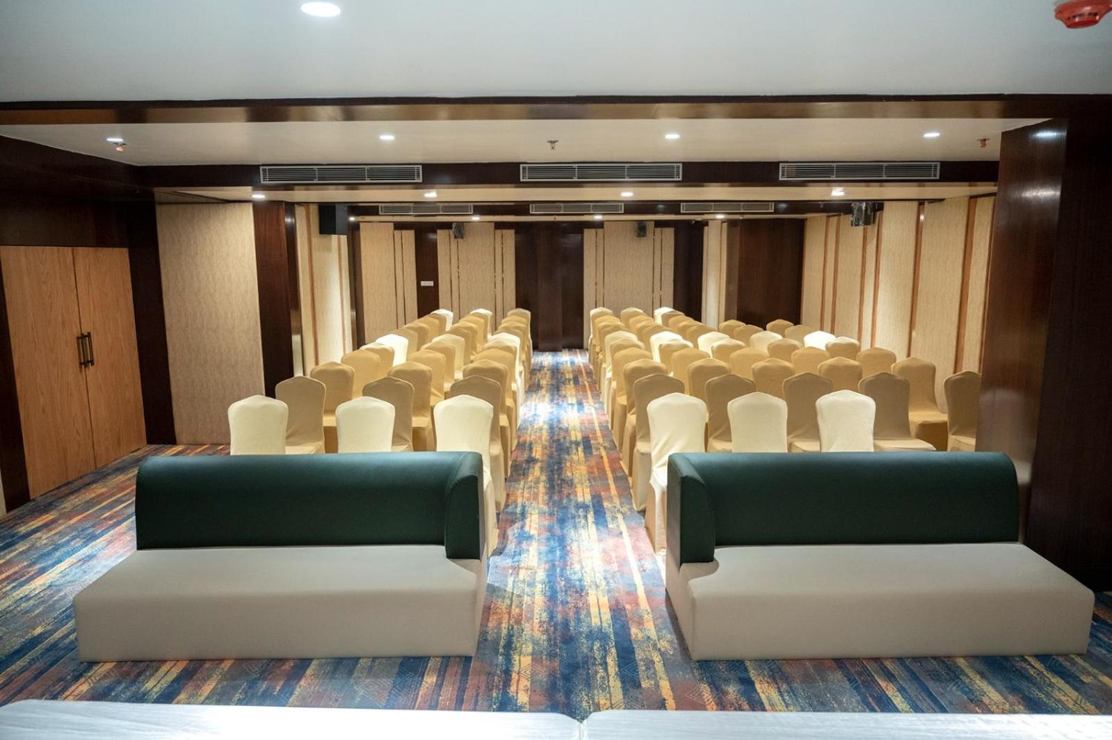 Hotel Lake View Baharampur Extérieur photo