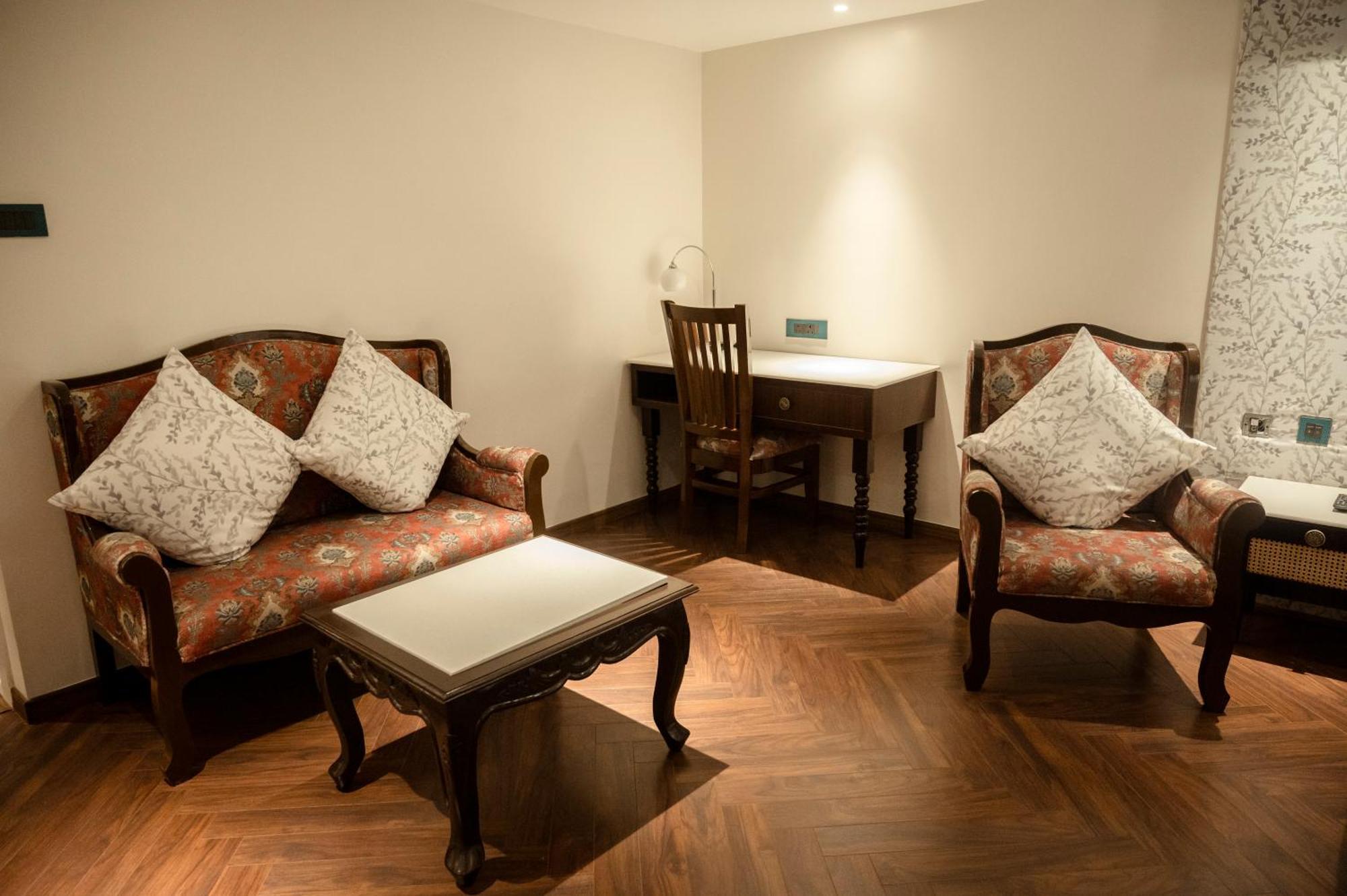 Hotel Lake View Baharampur Extérieur photo